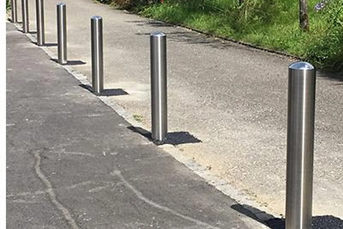 Stainless steel safety bollards installed beside a public road in Nansha Free Trade Zone